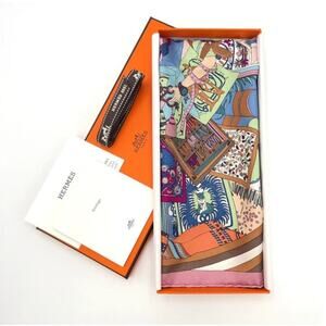 Hermes Carré 45 MADEMOISEILLE SOIE Silk Scarf W/Box